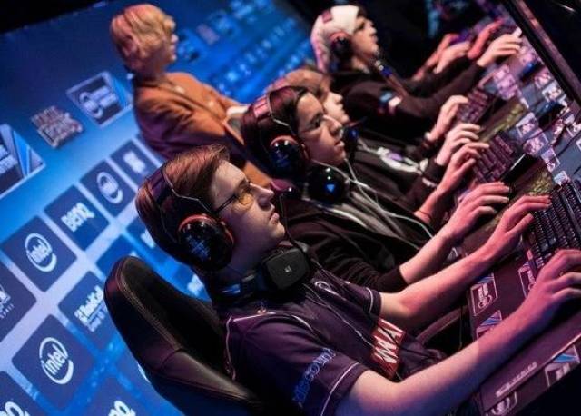 部分边路厚 部分边路厚