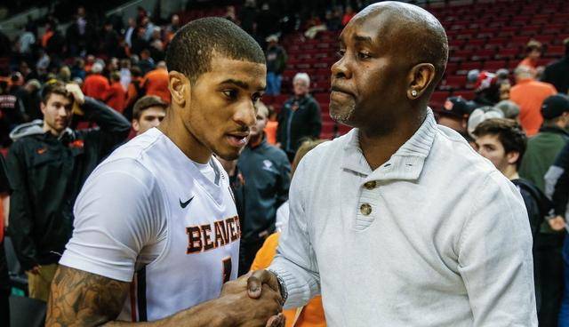 中后场以楚 中后场以楚